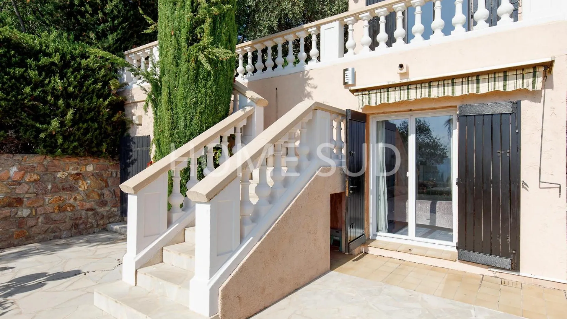 Hsud0351-Mistral Villa Mandelieu-la-Napoule 0*,  France